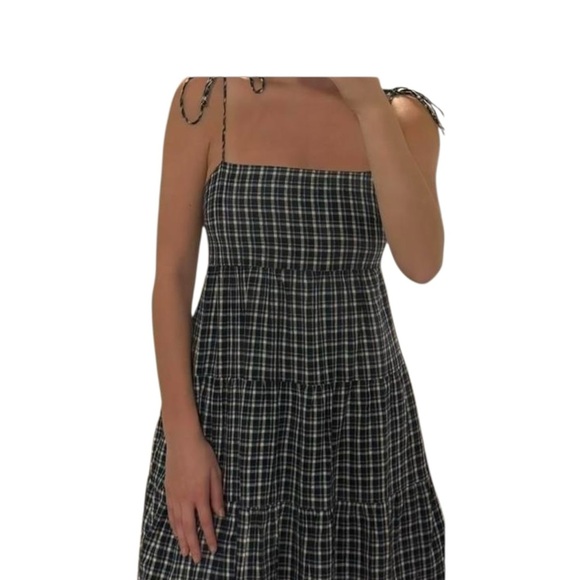 Abercrombie & Fitch Plaid Black and White Tie Shoulder Smock Back Dress - Picture 2 of 13
